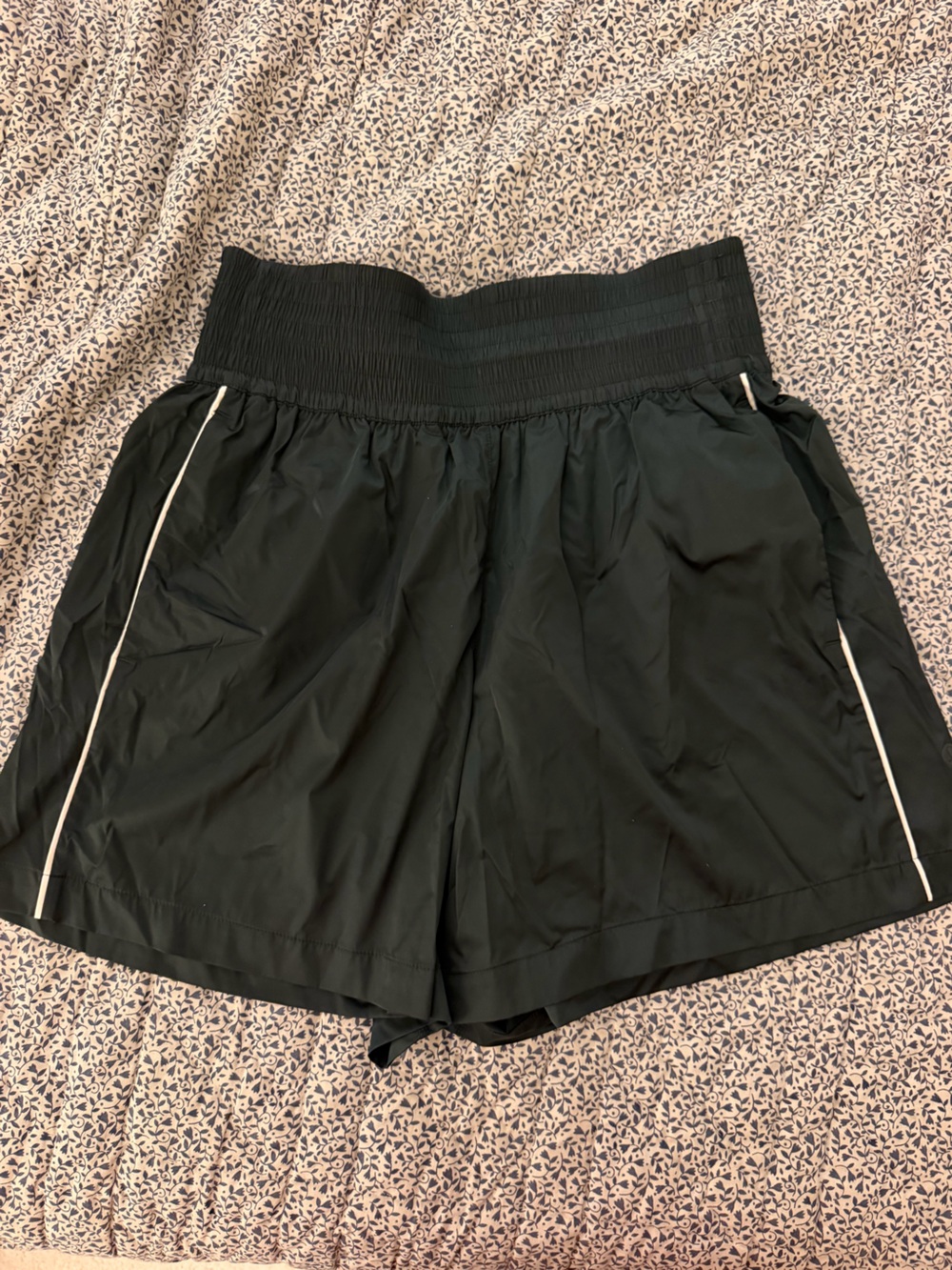 Lululemon Athletic Shorts Dark Green with White Piping